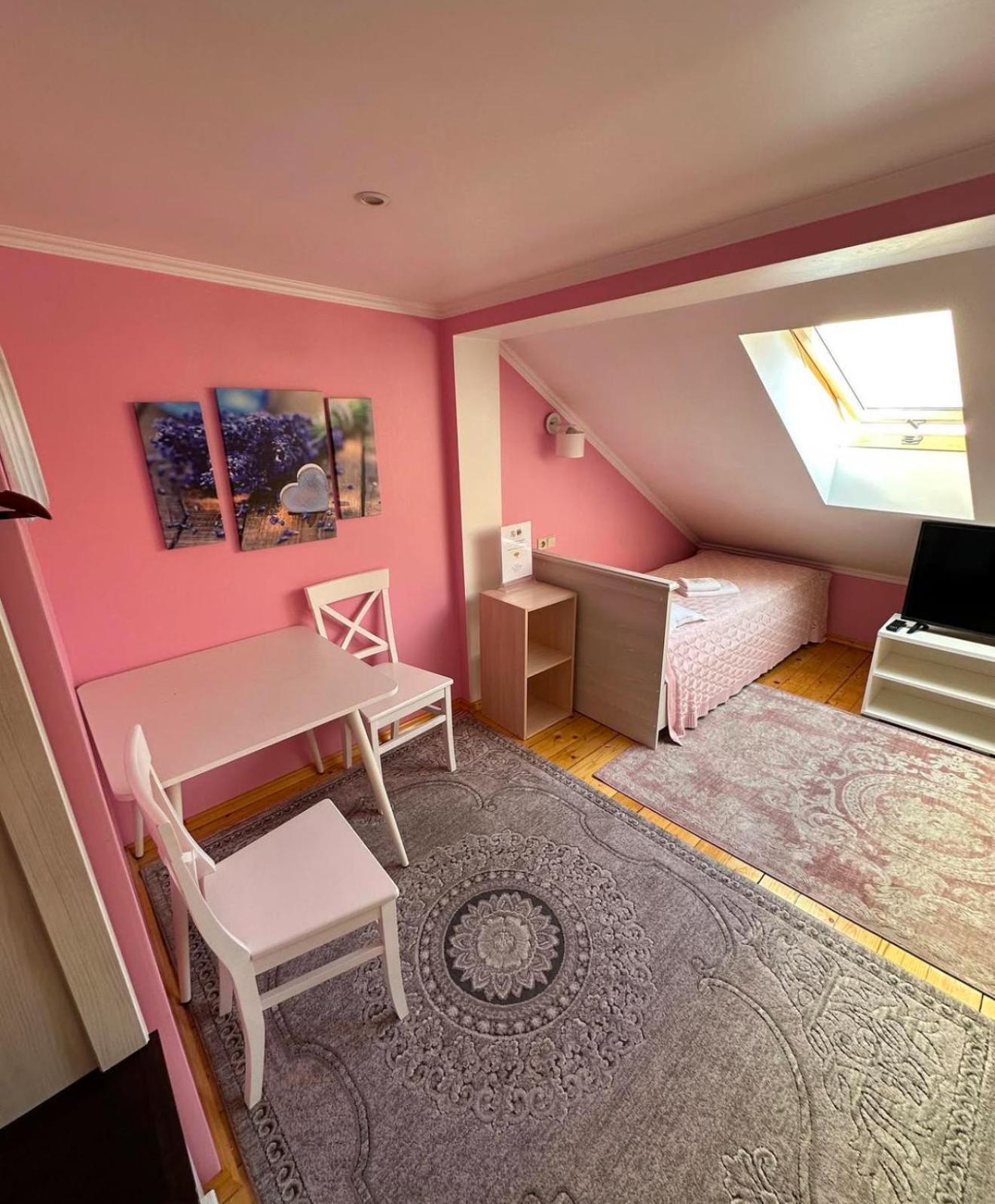 Аpartment For Lady Apartment Chernivtsi Luaran gambar
